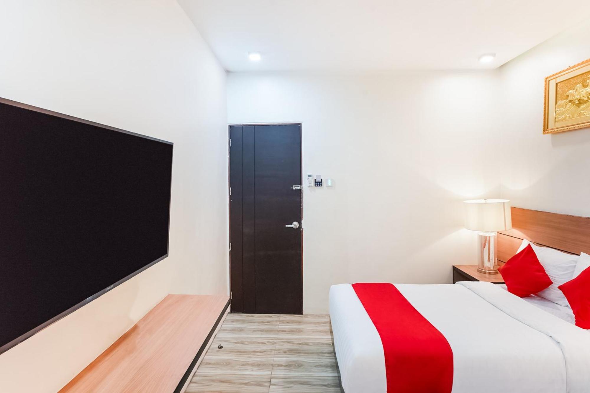 Oyo 489 Casa Mia Hotel Suites General Santos City Exterior photo