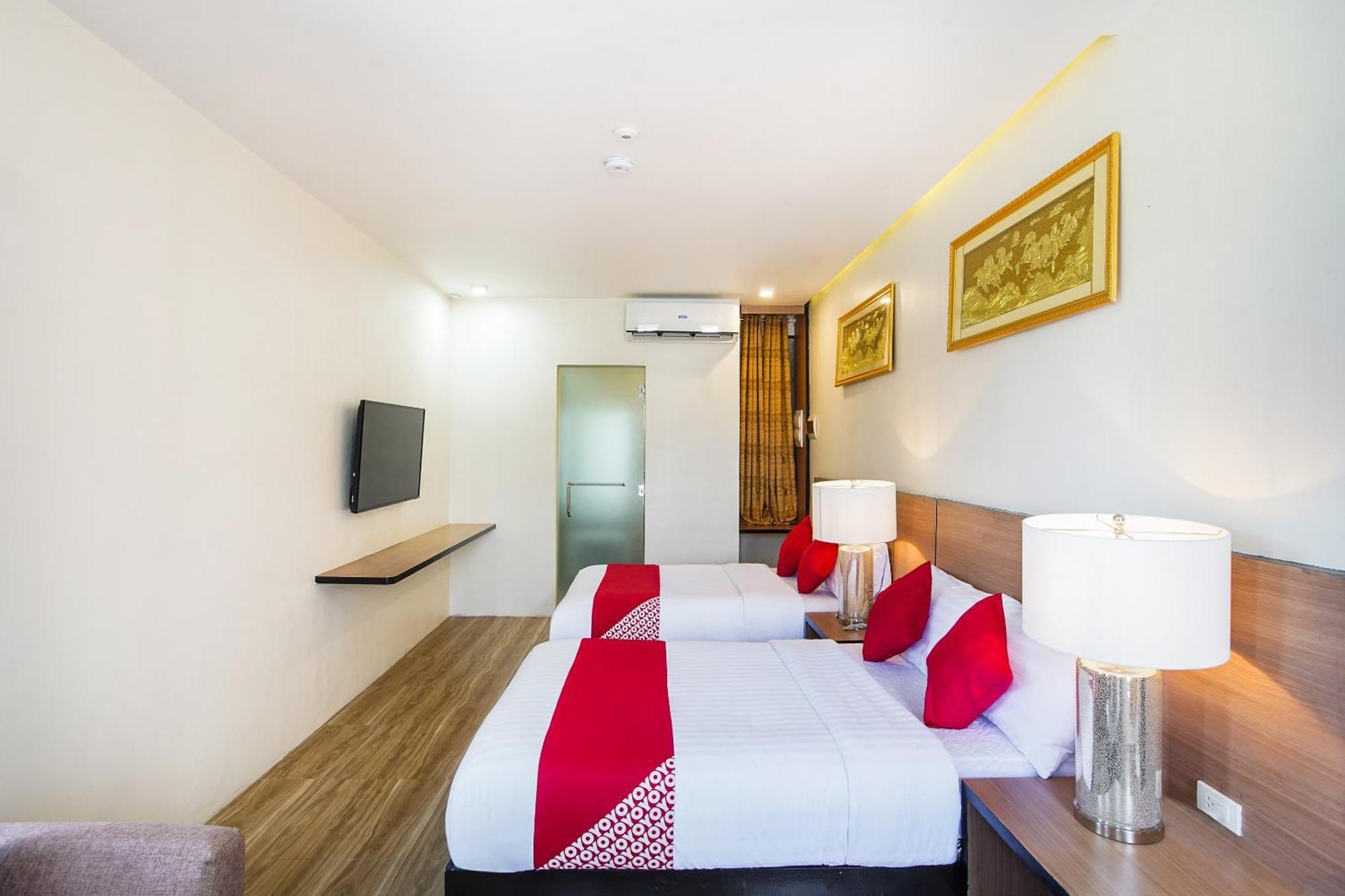 Oyo 489 Casa Mia Hotel Suites General Santos City Exterior photo